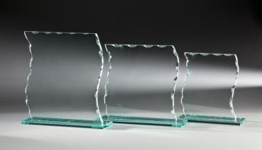 Glaspokal Wellenschliff